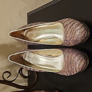 NEW Glitter Platform Pumps, Size 5.5 by NINE WEST